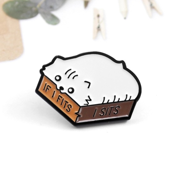 Jewelry - 3/$23 🆕 Cute White Cat in Box Pin Brooch